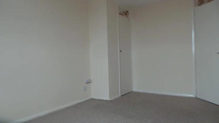 Three Bedroom Flat in Luton, Bedfordshire