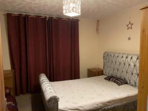 4 bed Flat near Aberdeen Uni Immediate entry